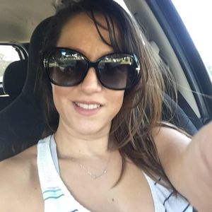 Meet your Posher, Heidi